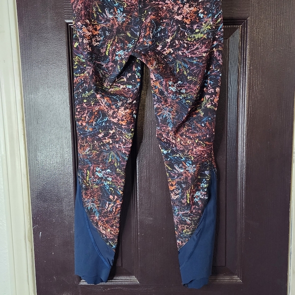lululemon athletica Multicolor Patterned Leggings - Picture 2 of 5